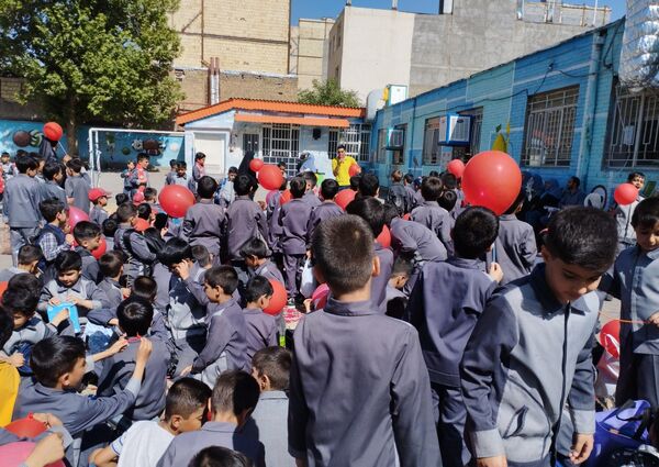 برگزاری جشن و تقدیر از معلمان در دبستان امامت یک