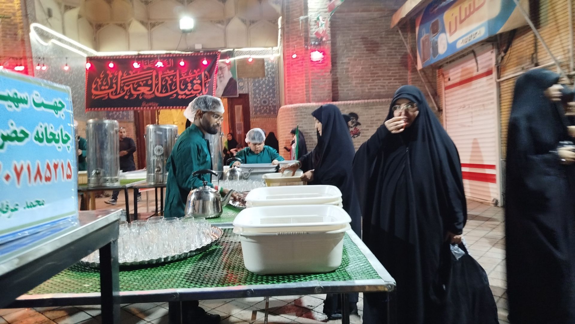 چایخانه حضرت زهرا(س) میزبان عزاداران مسجد جامع نیشابور