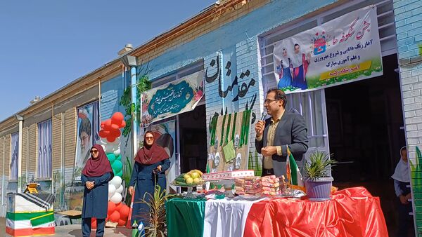 آیین جشن شکوفه‌ها در دبستان زکیه شیروان