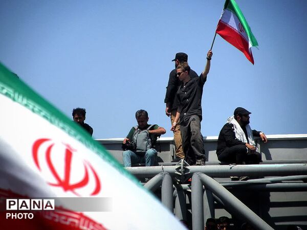 مراسم بدرقه و تشییع آقای شهید ایران در تهران 