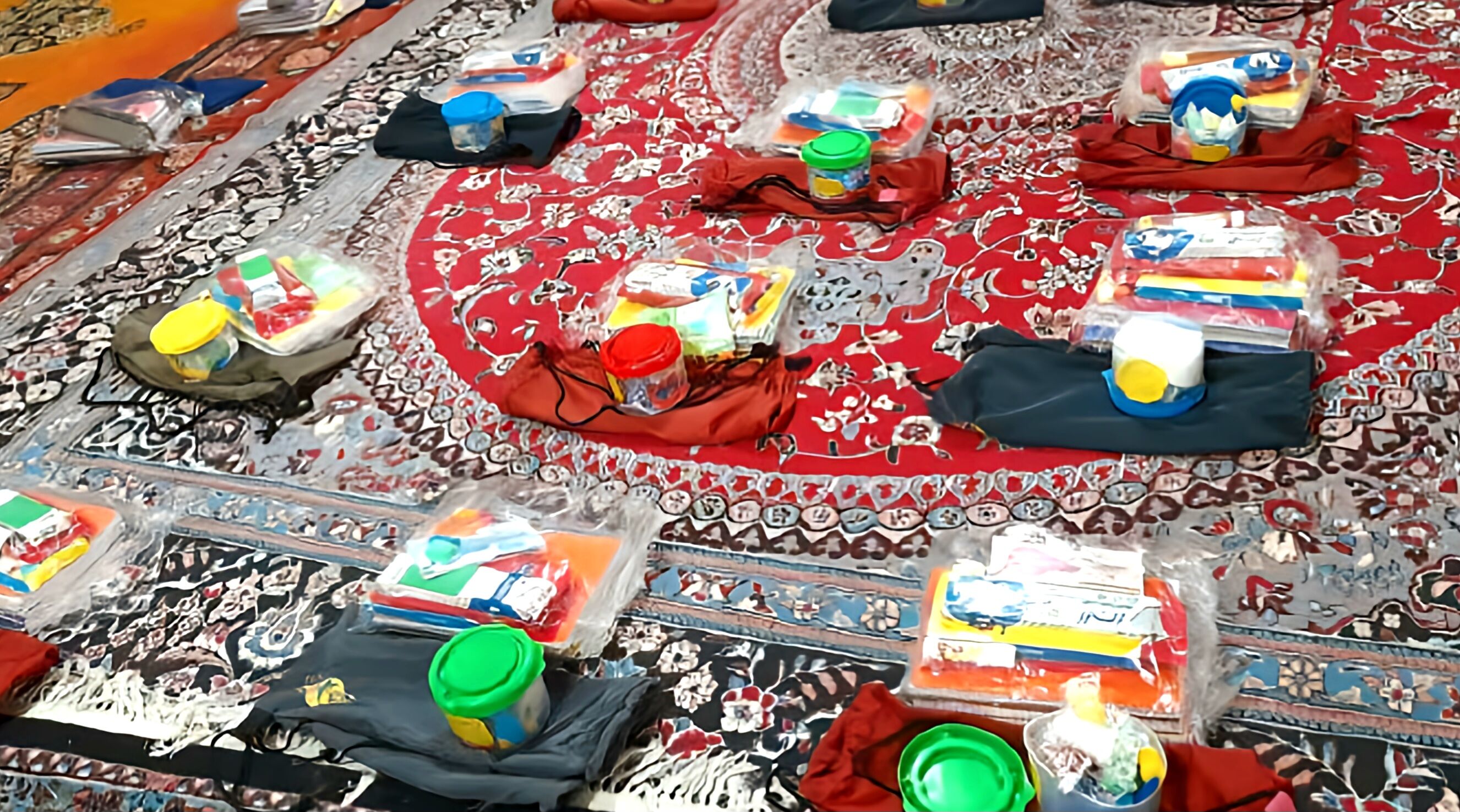 خادمیاران رضوی حامی دانش‌آموزان کم‌برخوردار عنبرآباد