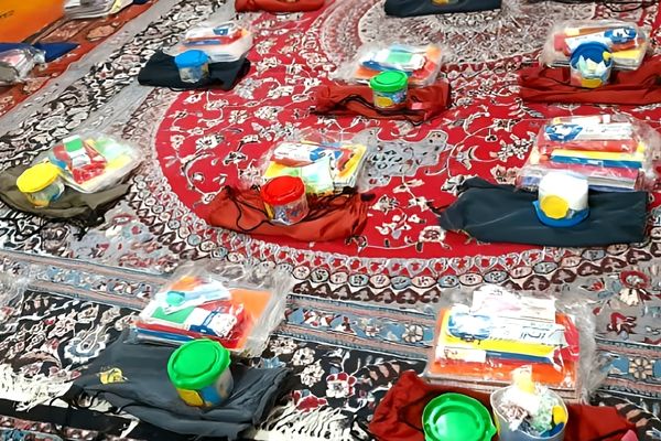 خادمیاران رضوی حامی دانش‌آموزان کم‌برخوردار عنبرآباد