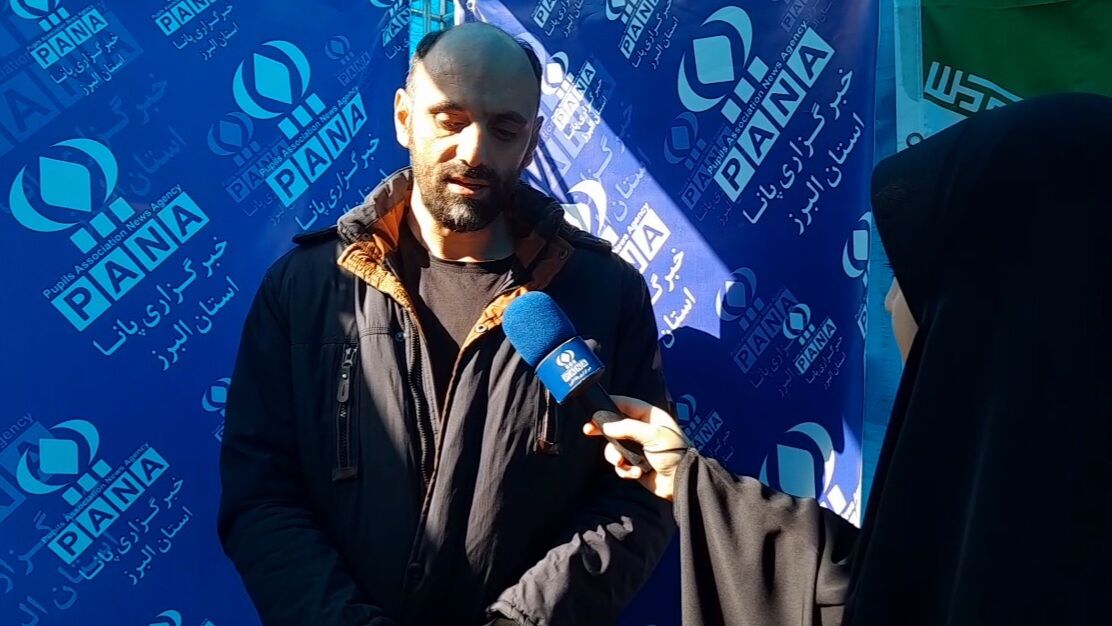 حضور معلمان در راهپیمایی، درسی در عرصه اجتماعی و فرهنگی  برای دانش‌آموزان است