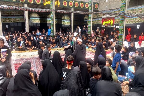 اجتماع بزرگ شیرخوارگان حسینی در شهرستان فاروج 