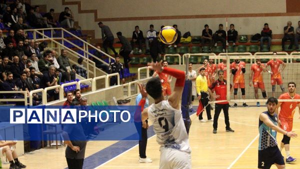 دیدار تیم های مس سونگون و عقاب نهاجادر لیگ دسته یک والیبال مردان ایران