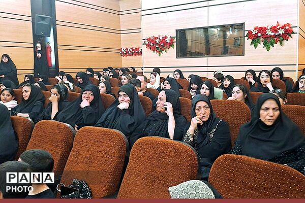 روایت آسمانی فرشتگان میناب در فرهنگسرای امام علی(ع) شهریار