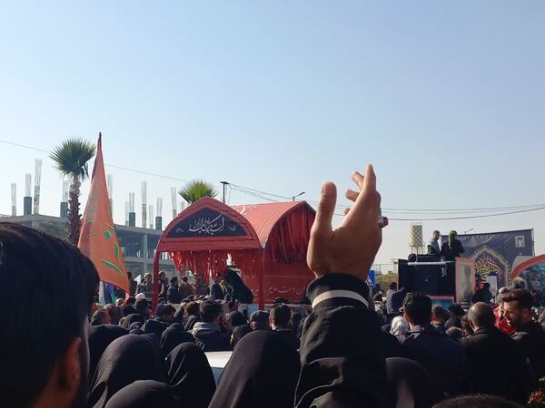 تشییع باشکوه پیکر پاک شهدای گمنام در اصفهان 