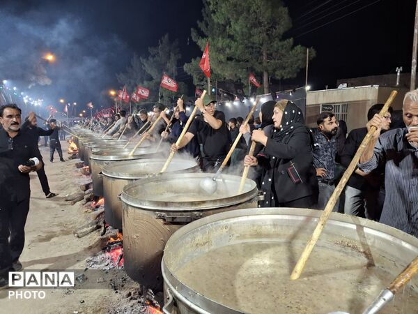 پخت ۴۰ دیگ قلور نذری در بیرجند