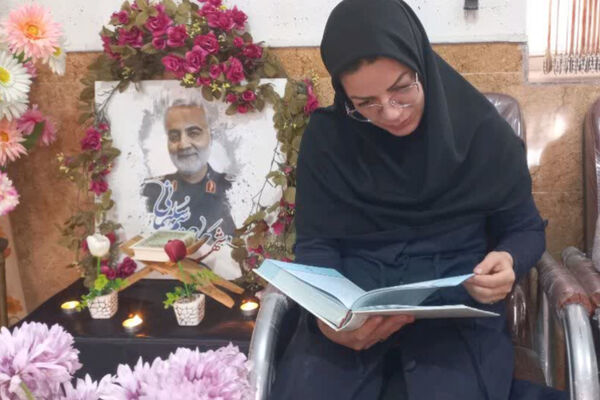 یادواره شهید حاج قاسم سلیمانی در مدرسه ۲۲بهمن دوره اول شهرستان آباده