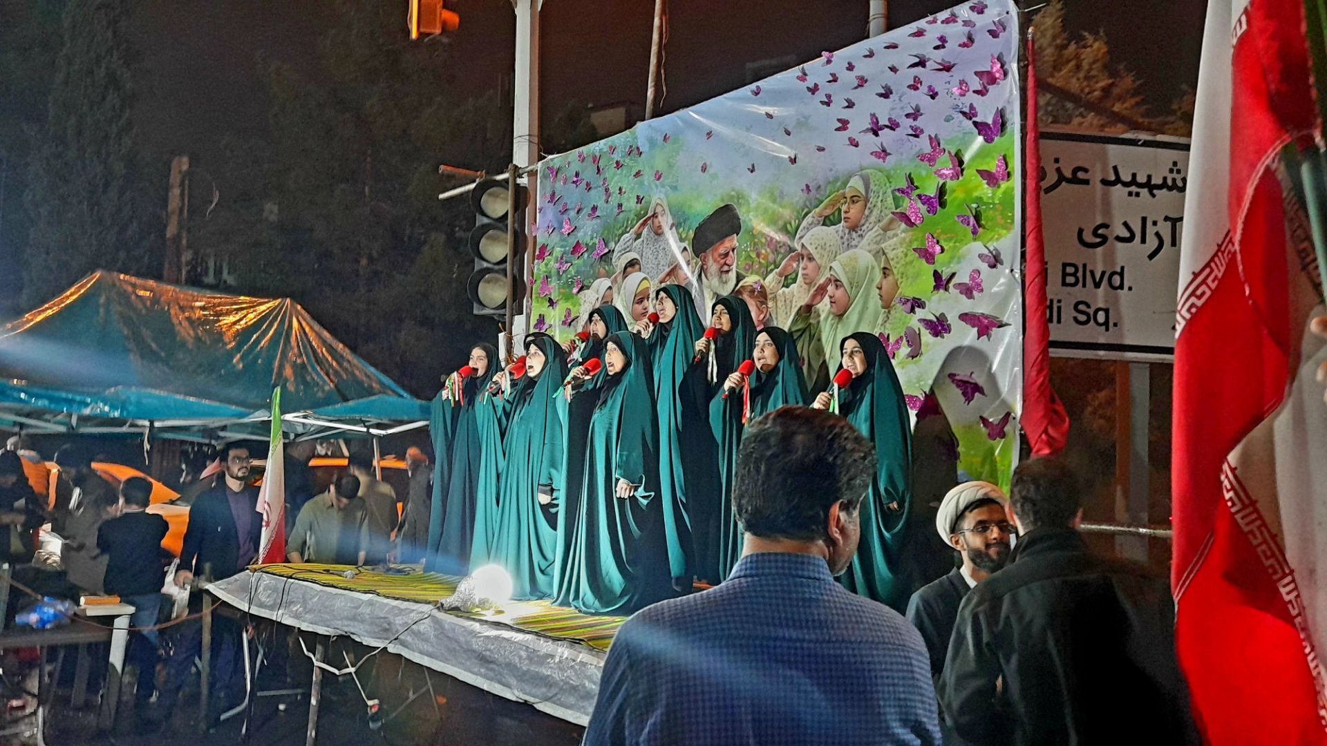 دختران ایران؛ اراده‌ای متحد، از انقلاب تا دفاع و سازندگی
