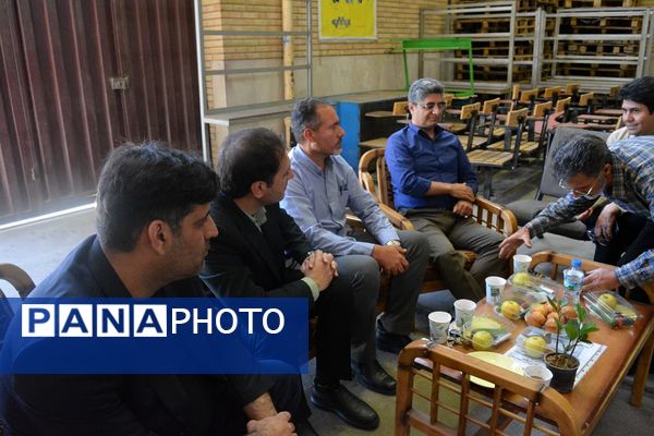 کارگاه آموزشی آشنایی با سیستم موتور و سوخت‌رسانی خودرو در بهارستان 2