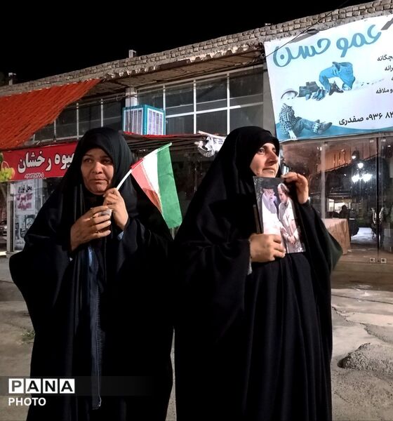 دانش‌آموزان شهرستان مانه در راهپیمایی‌های شبانه در جنگ رمضان 