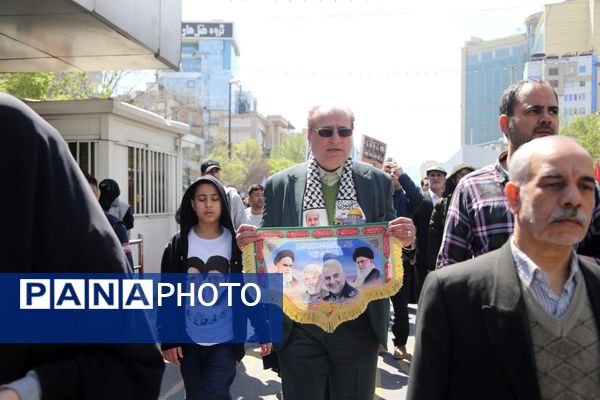 مشهد، حماسه‌ای به وسعت قدس؛ طنین فریاد مقاومت در خیابان‌ها