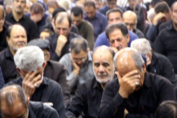 برگزاری دسته عزای روحانیون یزدی به مناسبت سالروز ارتحال امام خمینی (ره)
