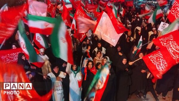 صد و پنجاه و پنجمین شب تجمعات بیعت با رهبری در نورآباد 