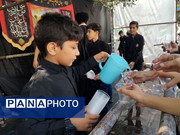 حضور جاماندگان اربعین حسینی در جوار امام مهربانی‌ها