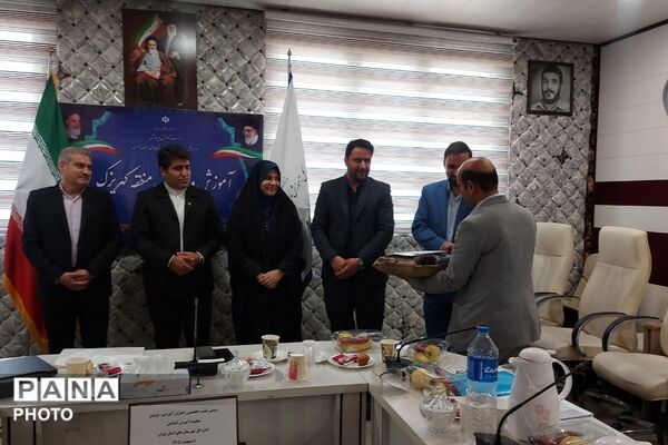 سومین نشست تخصصی راهبران آموزشی- تربیتی معاونت آموزش ابتدایی اداره‌کل آموزش‌وپرورش شهرستانهای تهران در کهریزک 
