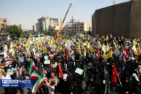 راهپیمایی مردمی علیه تهاجم رژیم صهیونیستی به ایران - تهران
