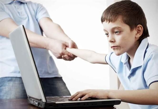 اینترنت، فضای مجازی نیست