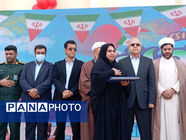 دهه فجر یادآور همبستگی و اتحاد مردم است