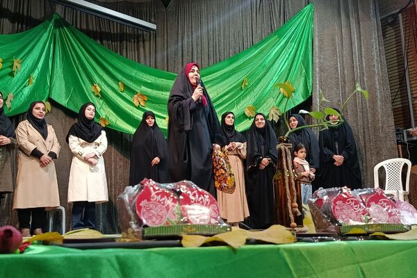 دبیرستان عترت ورامین، عطر مادر را در کانون هدایت پراکند