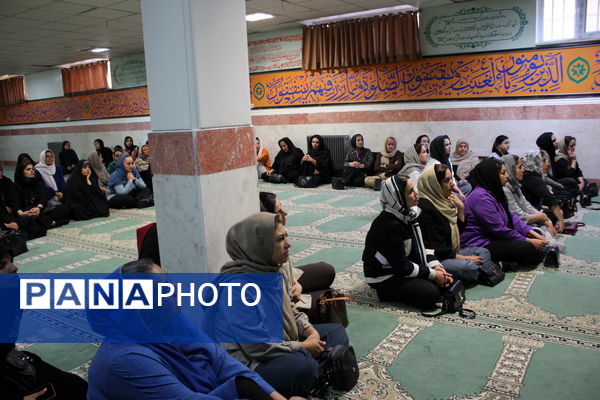 برگزاری جلسه اولیا مربیان در دبیرستان سردار شهید قاسم سلیمانی ناحیه 4 کرج