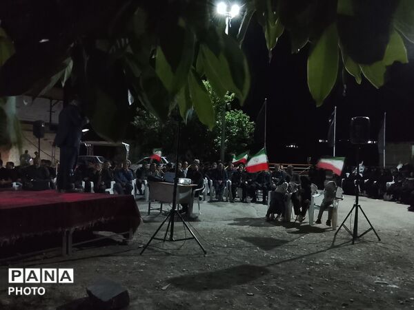 اجتماع مردم در سوگ رهبر شهید دربلوار شهدای شهر بار