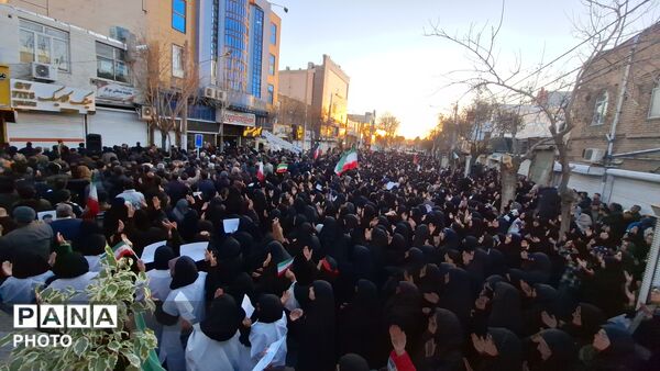 سوگ مردم شهید پرور ملایر در فقدان رهبر شهید امت