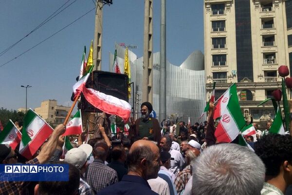 حماسه باشکوه ملت بزرگ ایران در راهپیمایی جمعه خشم و نصر 