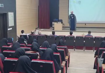 نشست تخصصی فعالان فرهنگی با محوریت «رویداد قیام»