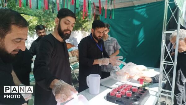 موج عشق در مصلی تهران؛ وداع با رهبر شهید انقلاب