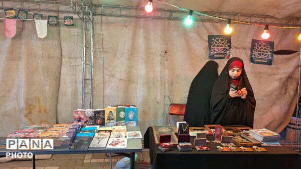 جشن عید غدیر در میدان دانشجو به همت آموزش و پرورش ناحیه ۶ مشهد