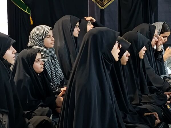 مراسم سوگواری هیات دخترانه بنت الهدی کاشان