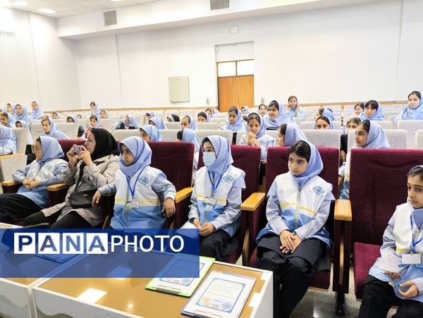 افتتاحیه جشنواره سفیران سلامت در دبستان آرمینه مصلی نژاد