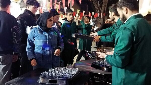 گذری بر فعالیت چایخانه امیر المومنین در شب میلاد حضرت مهدی ( عج)