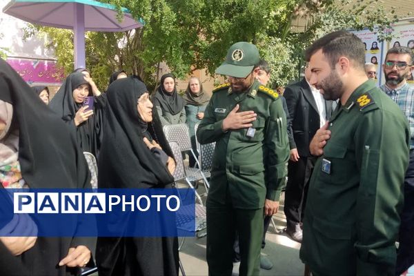 شوق مهر در دبیرستان دخترانه شهیدجوادجلالی ناحیه 3 شیراز