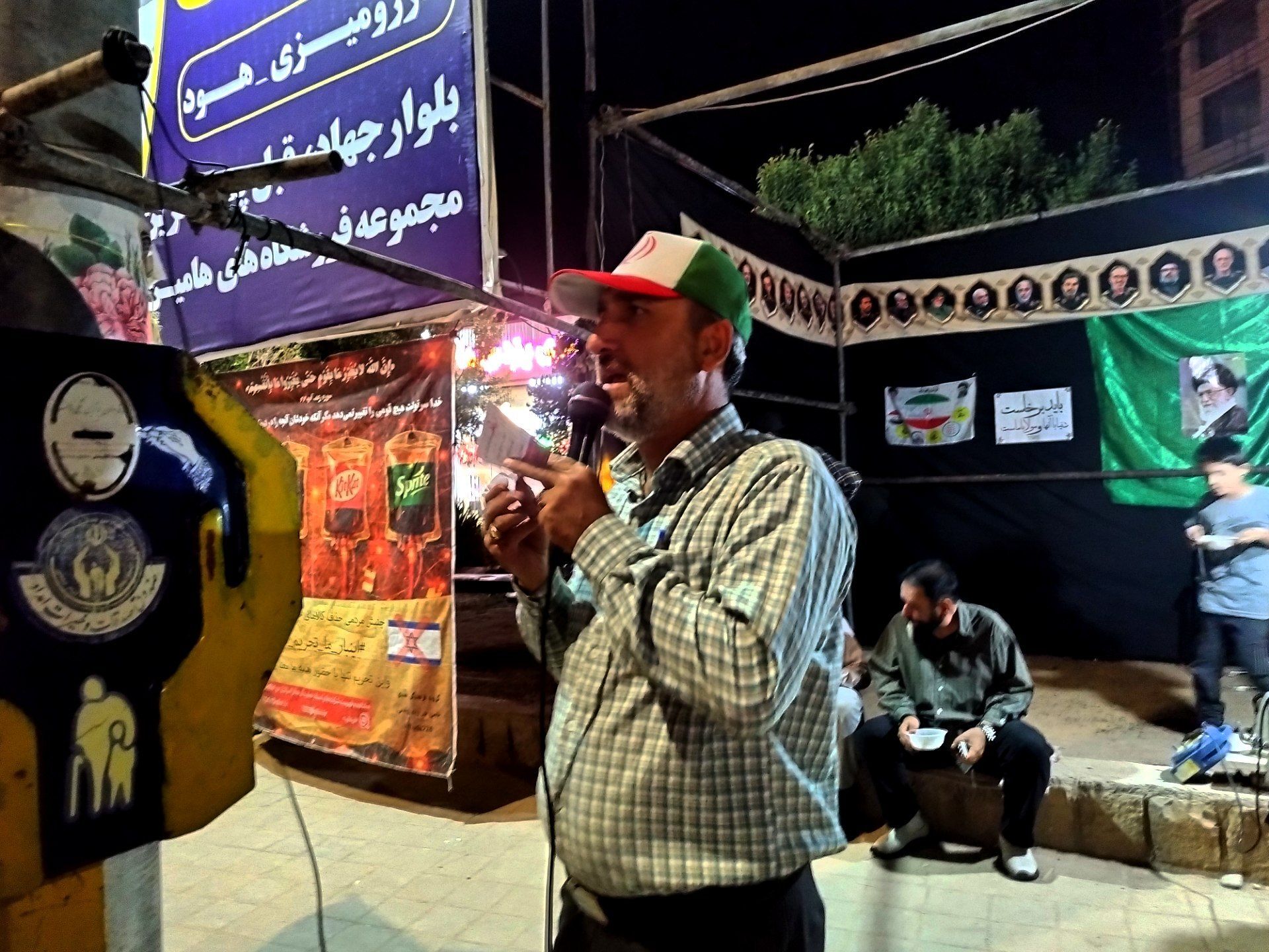 موکب شهدای بسیج در میدان فلک آزادی نیشابور