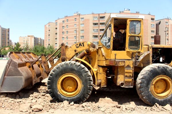 آیین کلنگ زنی احداث سه واحد آموزشی در قم