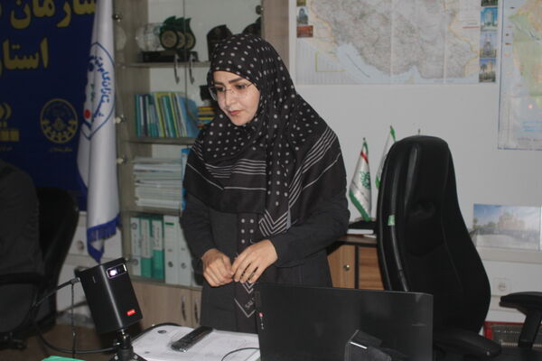 کافه کتاب با موضوع قدرت قدردانی در سازمان دانش‌آموزی استان بوشهر 