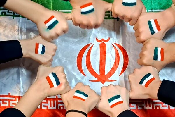 فرزندان ایران از مدارس شهریار تا راهپیمایی
