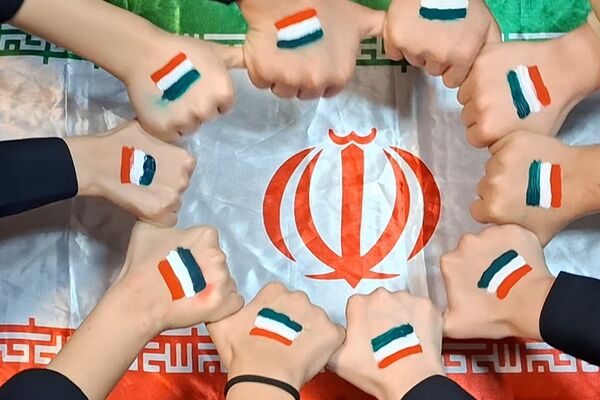 فرزندان ایران از مدارس شهریار تا راهپیمایی