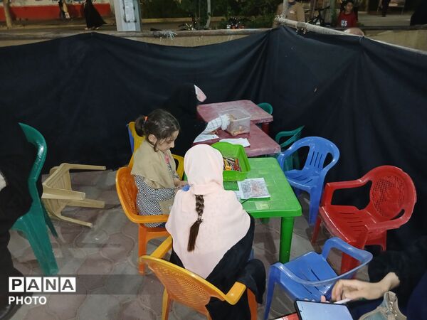 برپایی موکب فرهنگی توسط بسیج دانش آموزی و انجمن اسلامی دبیرستان نمونه آیت الله خامنه ای