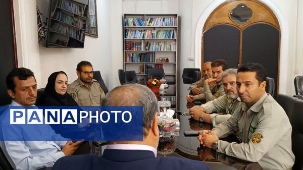 دیدار رئیس اداره حفاظت محیط‌زیست و ریاست و هیات امنای خانه محیط‌زیست محمودآباد با رئیس دادگستری و دادستان شهرستان