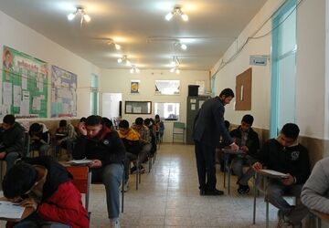 دانش‌آموزان دبیرستان شهید سلیمانی وارد مرحله نخست آزمون‌های نوبت اول شدند