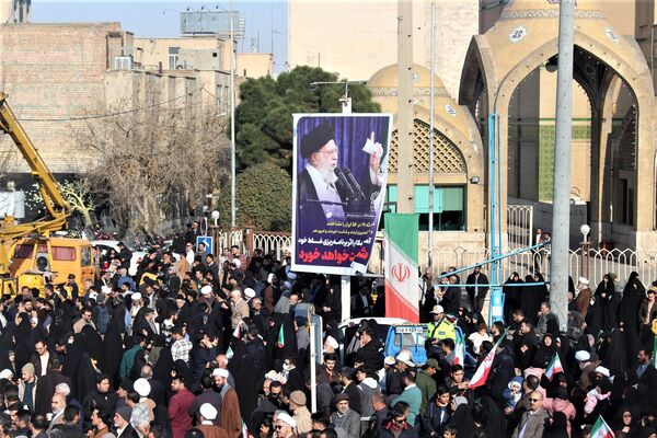 جلوه‌های حضور نوجوانان در راهپیمایی 22 دی مردم قم