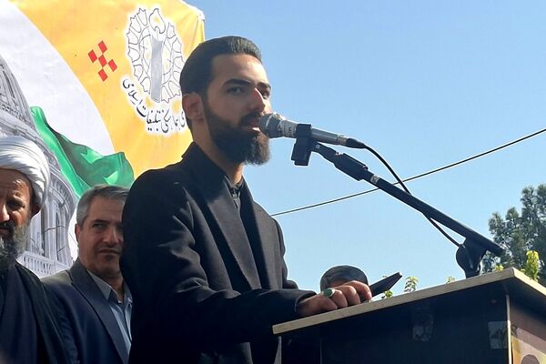 حماسه حضور دانش‌آموزان قرچکی در یوم الله ۱۳ آبان