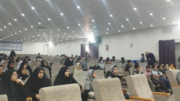 همایش خبرنگاران پیام آوران فجر و امید در شهرستان خلیل‌آباد