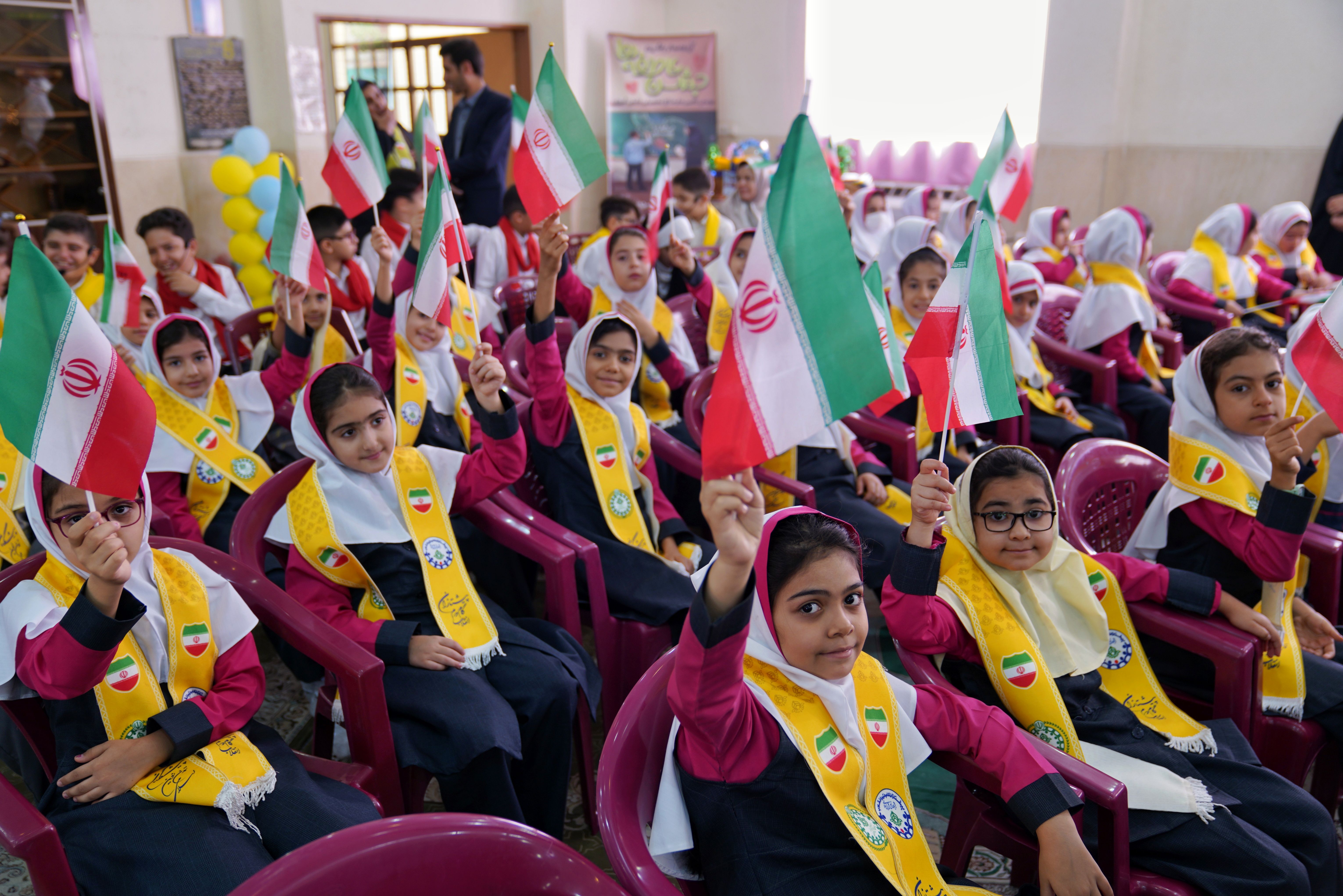 زنگ عاطفه‌ها در اصفهان طنین‌انداز شد