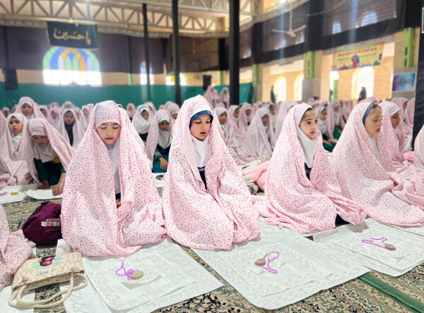 جشن بندگی دانش‌آموزان دبستان میرشمسی