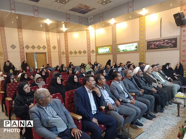همایش ادبی زیر سایه خورشید و رونمایی از کتاب به مناسبت میلاد امام رضا(ع) در مروست